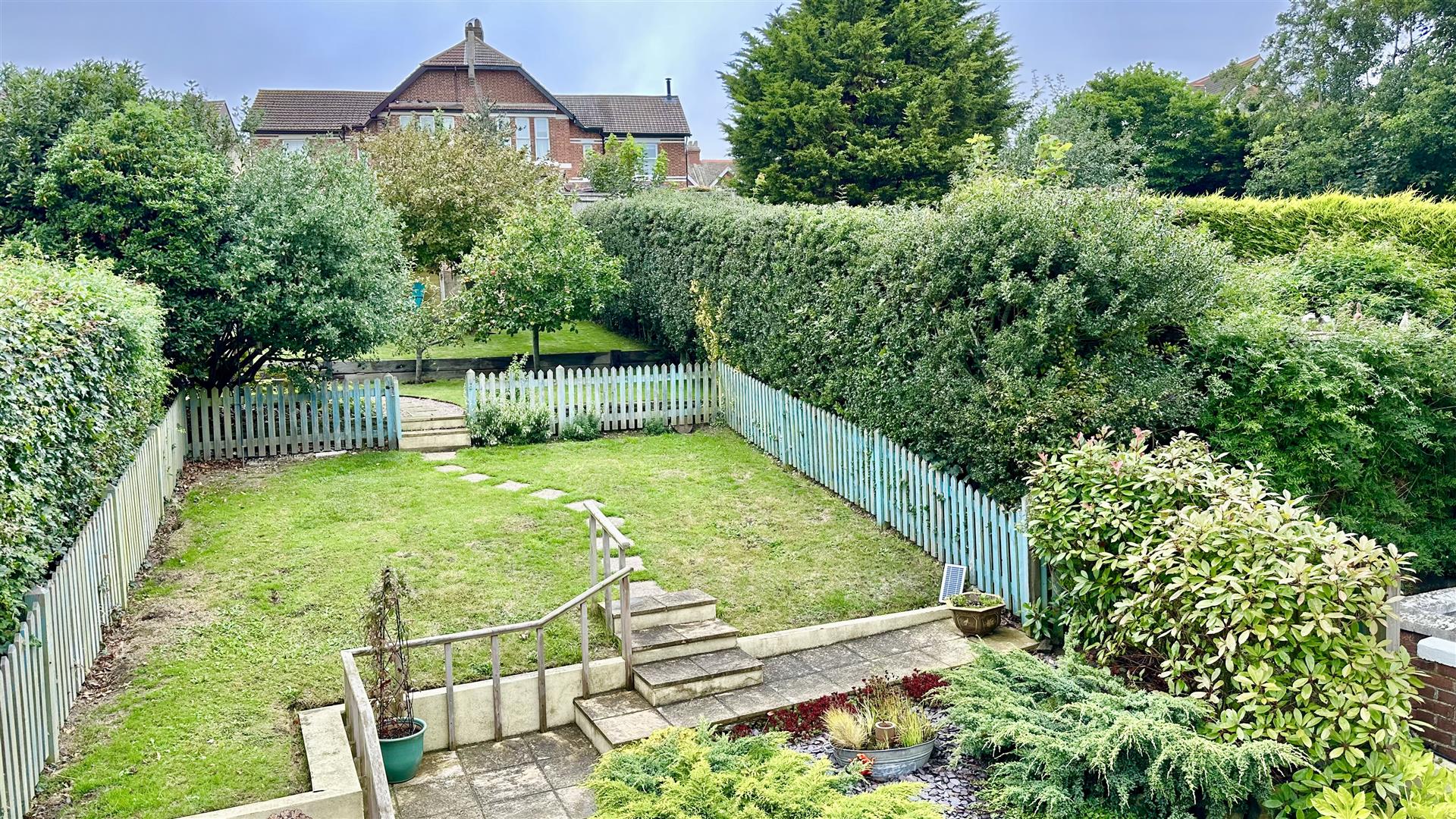 2 bed property in Edmund Road, Hastings